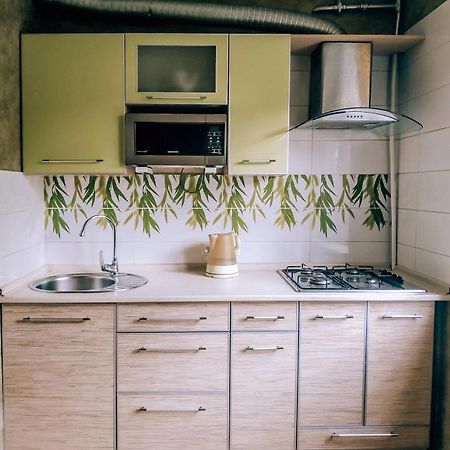 2 К Квартира Рядом Стадион Металлист М. Спортивная. Kharkiv Extérieur photo