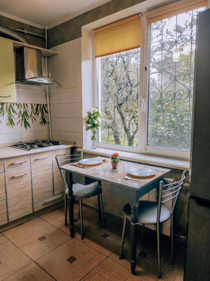 2 К Квартира Рядом Стадион Металлист М. Спортивная. Kharkiv Extérieur photo