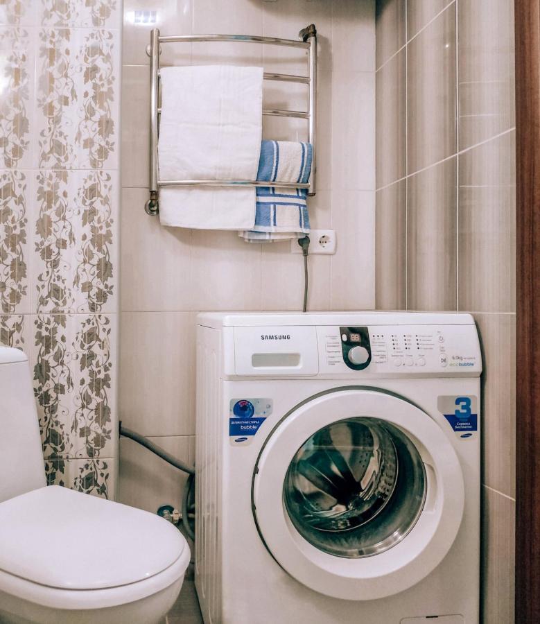 2 К Квартира Рядом Стадион Металлист М. Спортивная. Kharkiv Extérieur photo