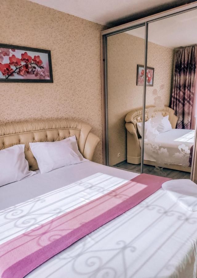 2 К Квартира Рядом Стадион Металлист М. Спортивная. Kharkiv Extérieur photo